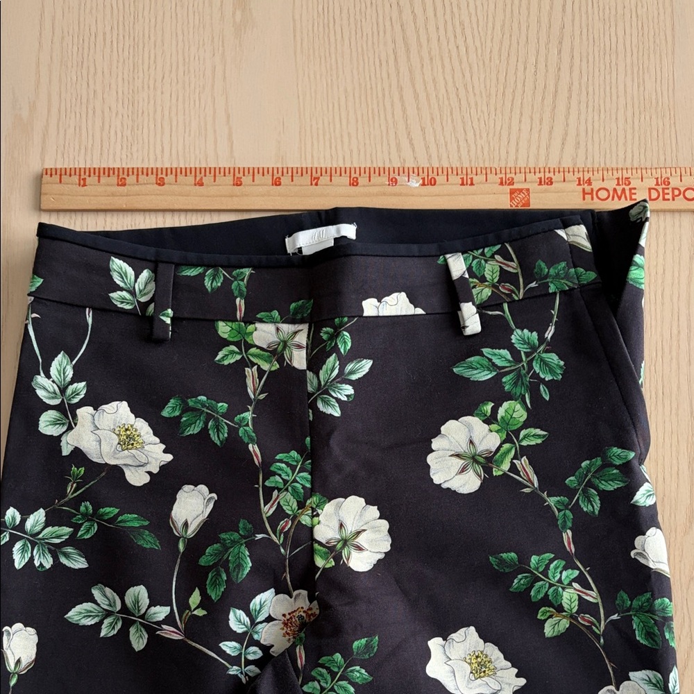 H&M Black and Green Floral Pants - Picture 4 of 8